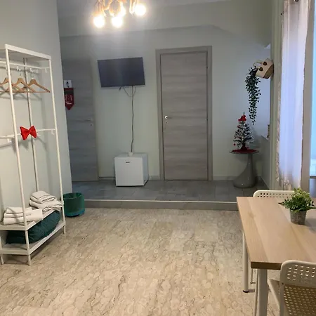 Neapolis Center2 4* Napoli