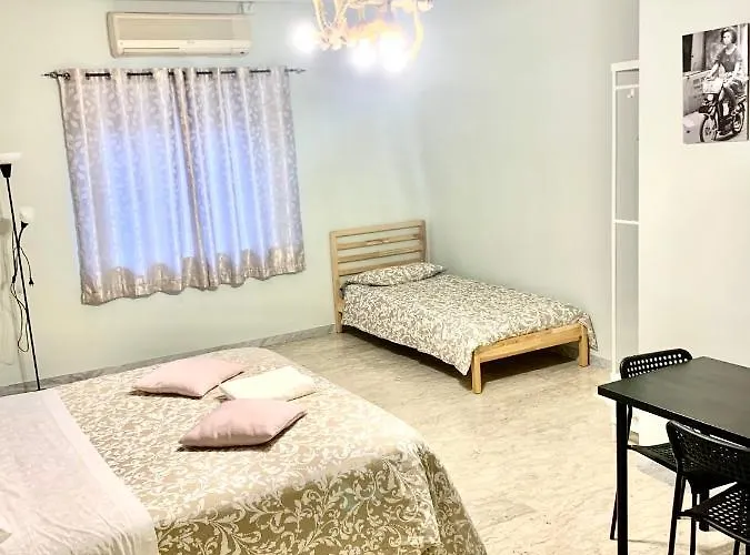 Nocleg ze śniadaniem Neapolis Center2 4*
