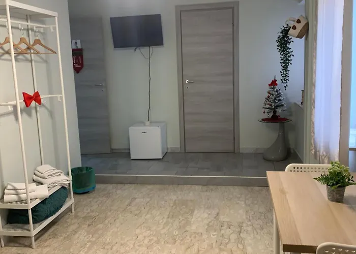 Neapolis Center2 4* Neapol